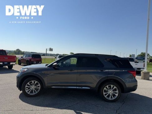 Used 2020 Ford Explorer XLT w/ Equipment Group 202A AWD/4WD image 5