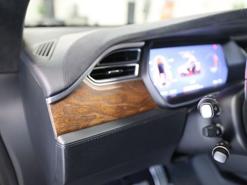 Used 2017 Tesla Model X P100D image 30