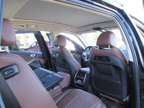 Used 2019 BMW X7 xDrive40i w/ Premium Package image 25