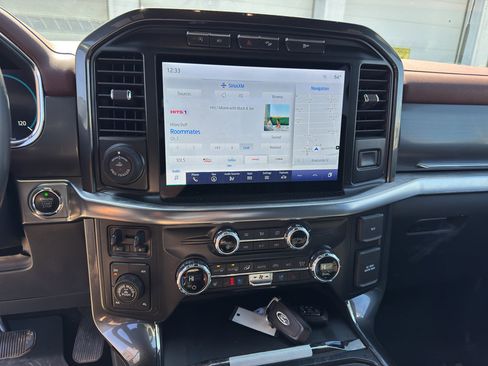 Used 2021 Ford F150 Lariat w/ Equipment Group 502A High AWD/4WD image 19