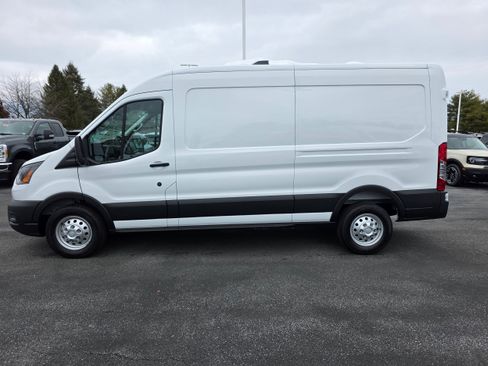 New 2026 Ford Transit 250 148 Medium Roof RWD image 2