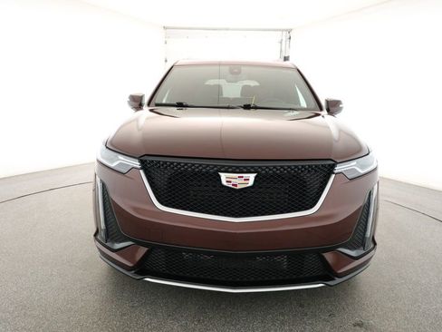 Used 2022 Cadillac XT6 Sport image 2