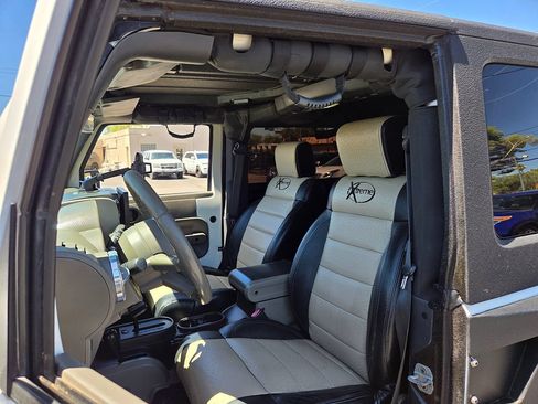 Used 2008 Jeep Wrangler Rubicon w/ PWR Convenience Group AWD/4WD image 30