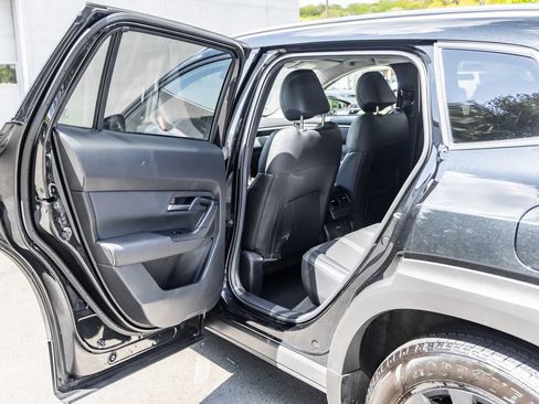 Used 2025 MAZDA CX-50 AWD 2.5 S w/ Preferred Package image 21