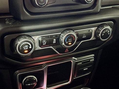 Used 2021 Jeep Gladiator Sport AWD/4WD image 16
