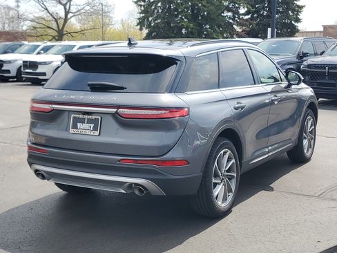 New 2026 Lincoln Corsair Premiere image 4