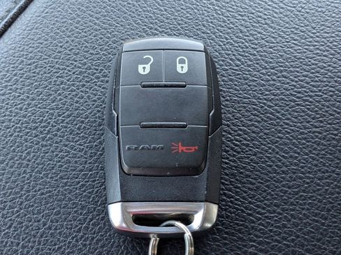 Used 2024 RAM 2500 Big Horn AWD/4WD image 22