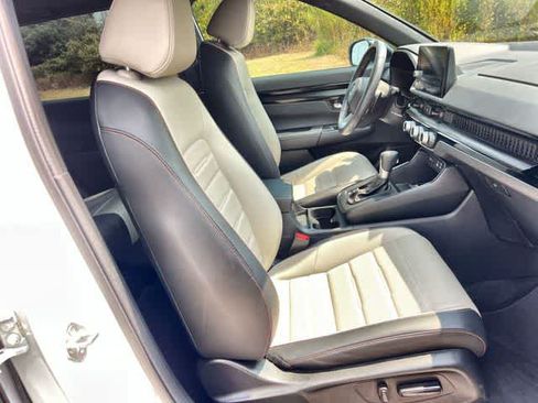 Used 2024 Honda CR-V Sport Touring image 12