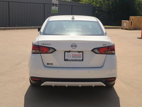 Certified 2023 Nissan Versa SV FWD image 3