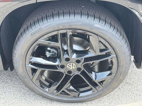 New 2026 Volkswagen Tiguan SE R-Line FWD image 30
