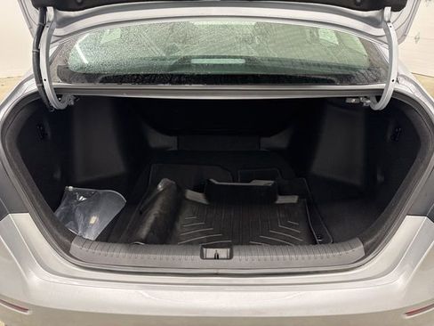Used 2023 Honda Accord LX image 17