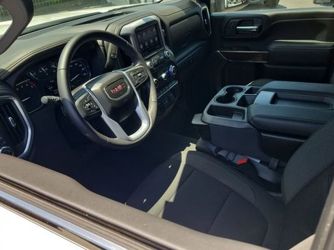 Used 2022 GMC Sierra 2500 SLE w/ SLE Value Package; AWD/4WD image 10