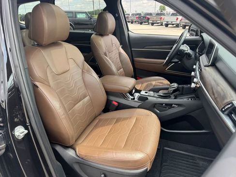 Used 2022 Kia Telluride SX w/ SX Prestige Package AWD/4WD image 10