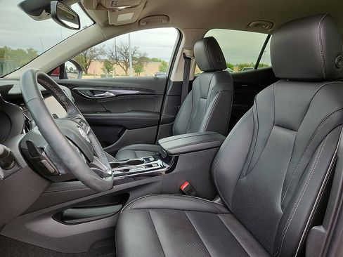 Used 2023 Buick Envision Essence image 7