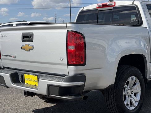 Used 2020 Chevrolet Colorado LT w/ LT Convenience Package RWD image 11