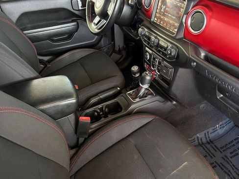 Used 2022 Jeep Wrangler Unlimited Rubicon w/ Xtreme Recon 35" Tire Package AWD/4WD image 18