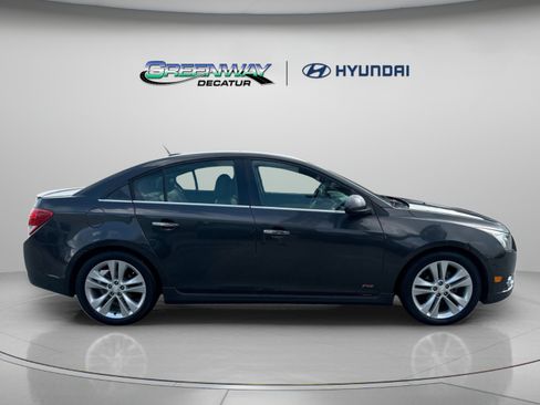 Used 2014 Chevrolet Cruze LTZ w/ RS Package FWD image 9