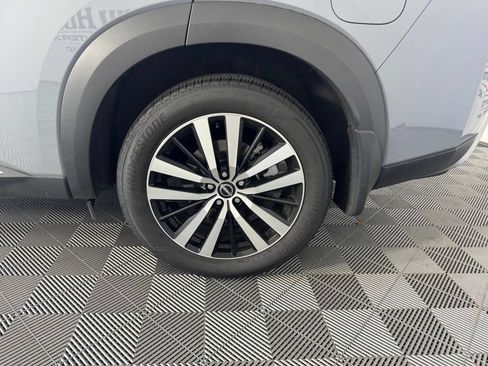 Used 2025 Nissan Pathfinder Platinum w/ Cargo Package FWD image 13