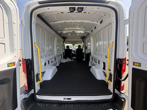 New 2026 Ford Transit 250 148 Medium Roof Extended AWD image 15
