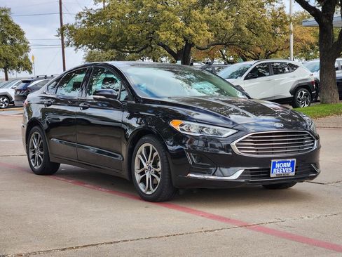 Used 2020 Ford Fusion SEL image 3