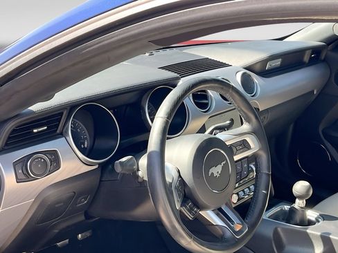 Used 2019 Ford Mustang GT Premium w/ Black Accent Package RWD image 9