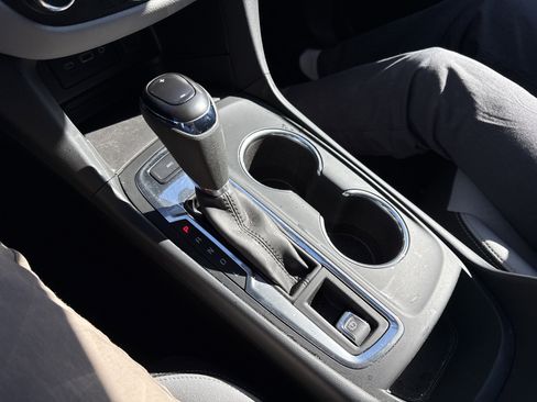 Used 2019 Chevrolet Equinox LS w/ LS Convenience Package AWD/4WD image 24