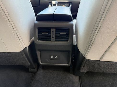 Used 2025 Nissan Rogue SV AWD/4WD image 25