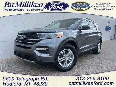 Certified 2022 Ford Explorer XLT w/ Equipment Group 202A