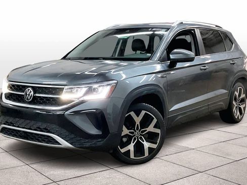 Used 2022 Volkswagen Taos SEL image 1