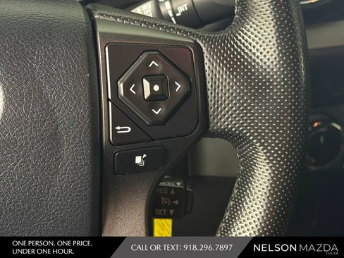 Used 2016 Toyota Tacoma TRD Sport w/ Towing Package AWD/4WD image 29