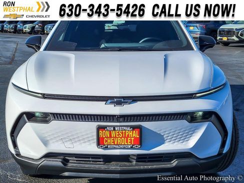 New 2026 Chevrolet Equinox EV LT image 4