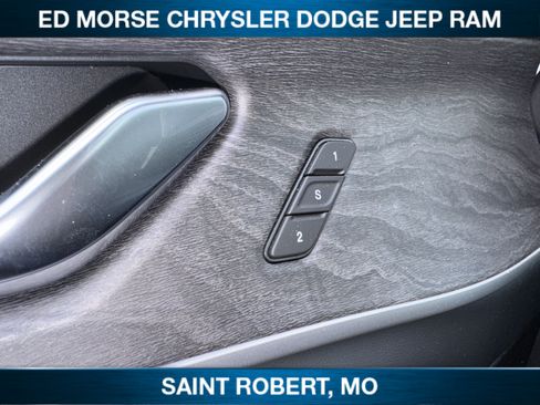 New 2025 Jeep Grand Cherokee L Limited w/ Luxury Tech Group II AWD/4WD image 23