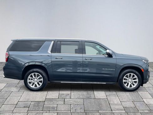 Used 2021 Chevrolet Suburban Premier w/ Premium Package image 8