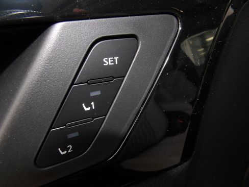 New 2026 Mitsubishi Outlander SEL image 21