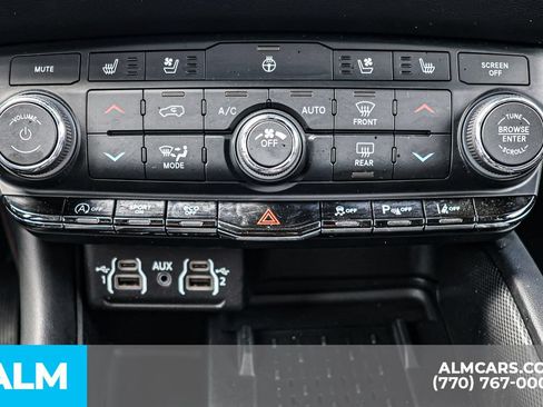Used 2025 Dodge Durango GT AWD/4WD image 40