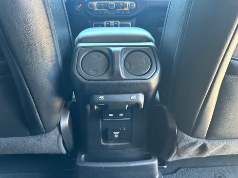 Used 2021 Jeep Wrangler Unlimited Sahara AWD/4WD image 28