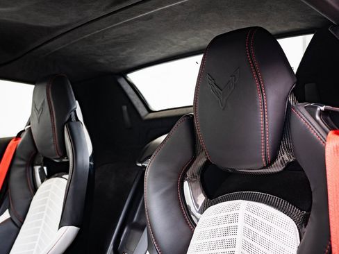 Used 2023 Chevrolet Corvette Stingray Premium Conv w/ Z51 Performance Package image 25