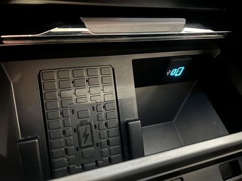 Used 2025 Ford F350 Lariat w/ Chrome Package image 24