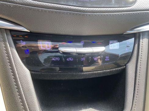 Used 2018 Cadillac XT5 Premium Luxury FWD image 27
