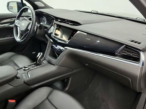 Used 2024 Cadillac XT6 Sport w/ Technology Package image 26