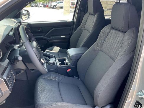 New 2026 Toyota 4Runner SR5 AWD/4WD image 11