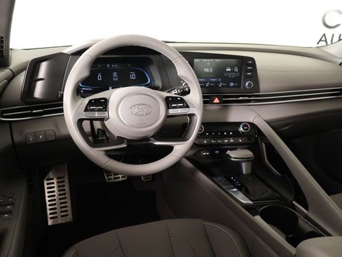 Certified 2026 Hyundai Elantra SEL Sport w/ Cargo Package FWD image 2