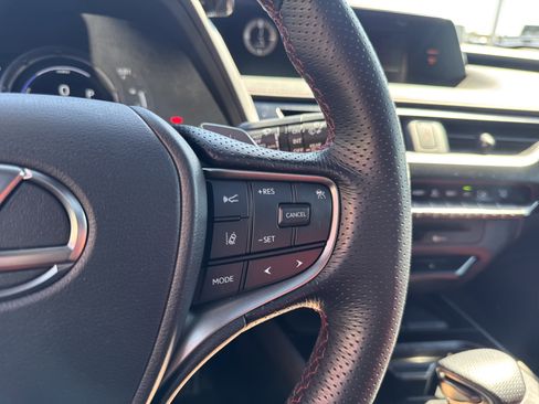Used 2022 Lexus UX 250h F Sport w/ F Sport Premium Package AWD/4WD image 25