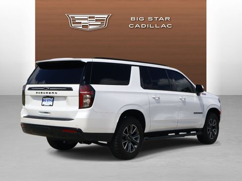 Used 2023 Chevrolet Suburban Z71 w/ Luxury Package AWD/4WD image 5
