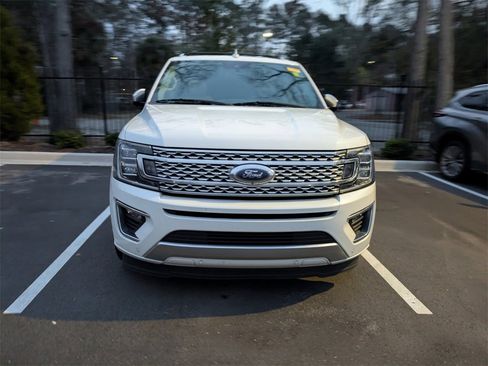 Used 2021 Ford Expedition Platinum image 2