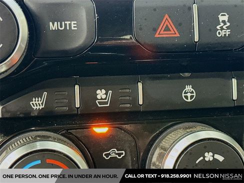 Used 2022 RAM 3500 Laramie image 21