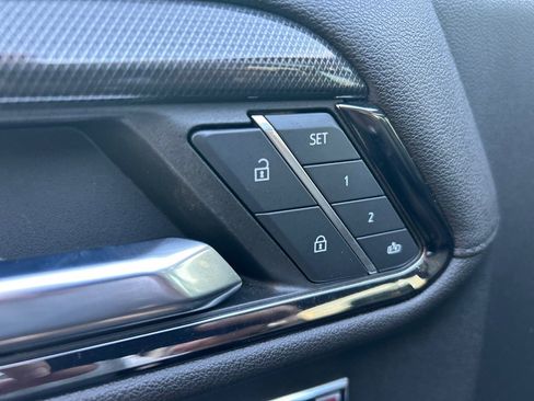 Used 2024 GMC Sierra 1500 AT4 w/ Technology Package image 28