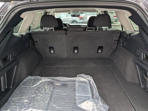 Used 2022 Subaru Outback Premium image 15