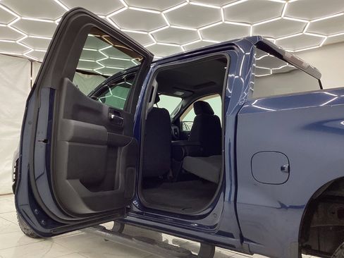 Used 2020 Chevrolet Silverado 1500 Custom Trail Boss w/ Custom Convenience Package image 24