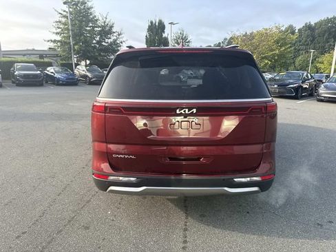 Certified 2024 Kia Carnival SX Prestige FWD image 7